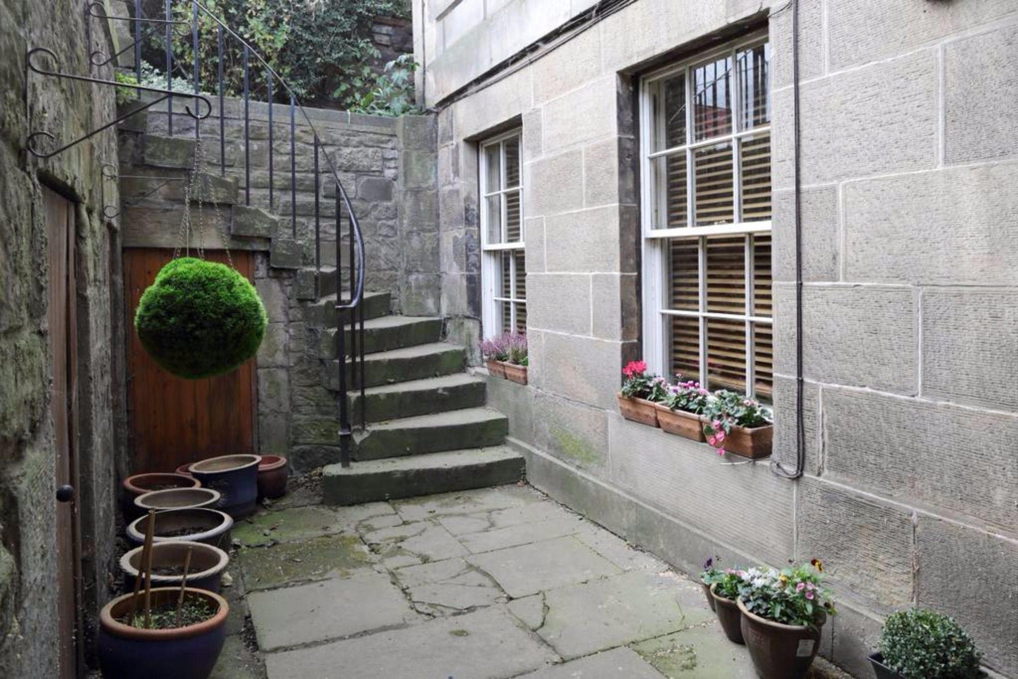 2 Bedroom Flat Near Edinburgh Playhouse Exterior photo